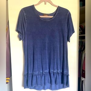 It’s supposed to be big on you, just tuck it in the front and you’ll look perf!